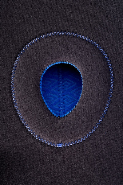 Load image into Gallery viewer, Actimove Knee Stabilizer Adjustable Horseshoe & Stays, Black