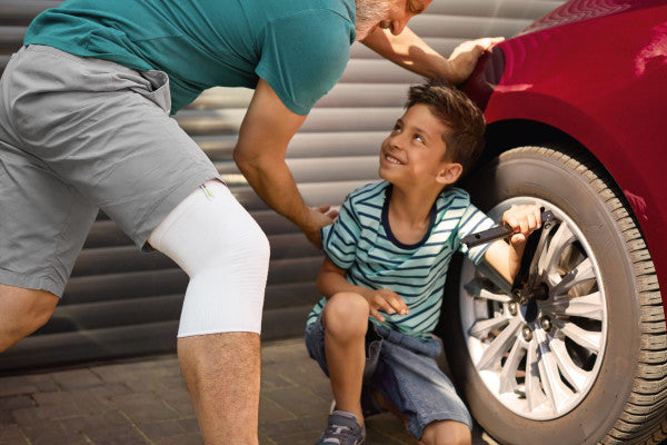 Load image into Gallery viewer, Actimove Mild Knee Support, White