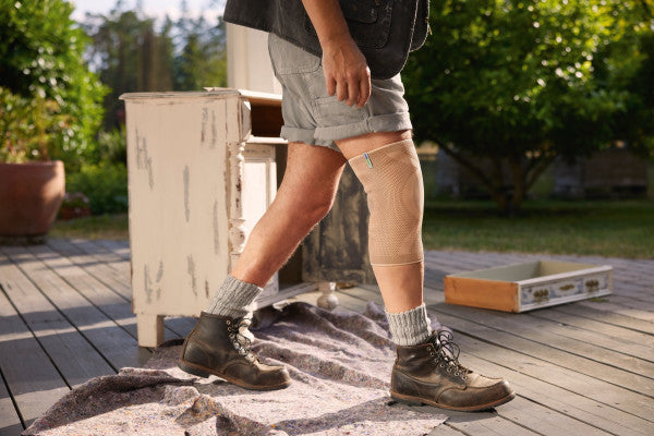 Load image into Gallery viewer, Actimove® Knee Support Closed Patella