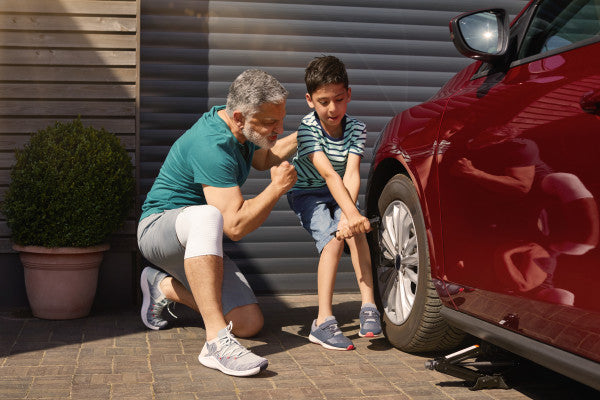 Load image into Gallery viewer, Actimove Mild Knee Support, White