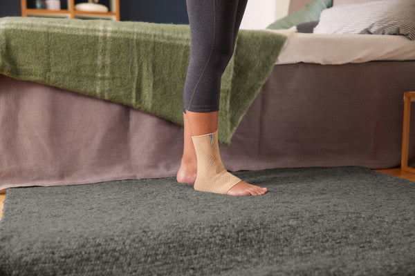 Load image into Gallery viewer, Actimove® Ankle Support