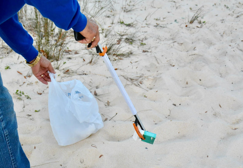 Load image into Gallery viewer, Sammons Preston Easireach II Reacher, 32" Ergonomic Reaching Aid w/Magnet AA8043