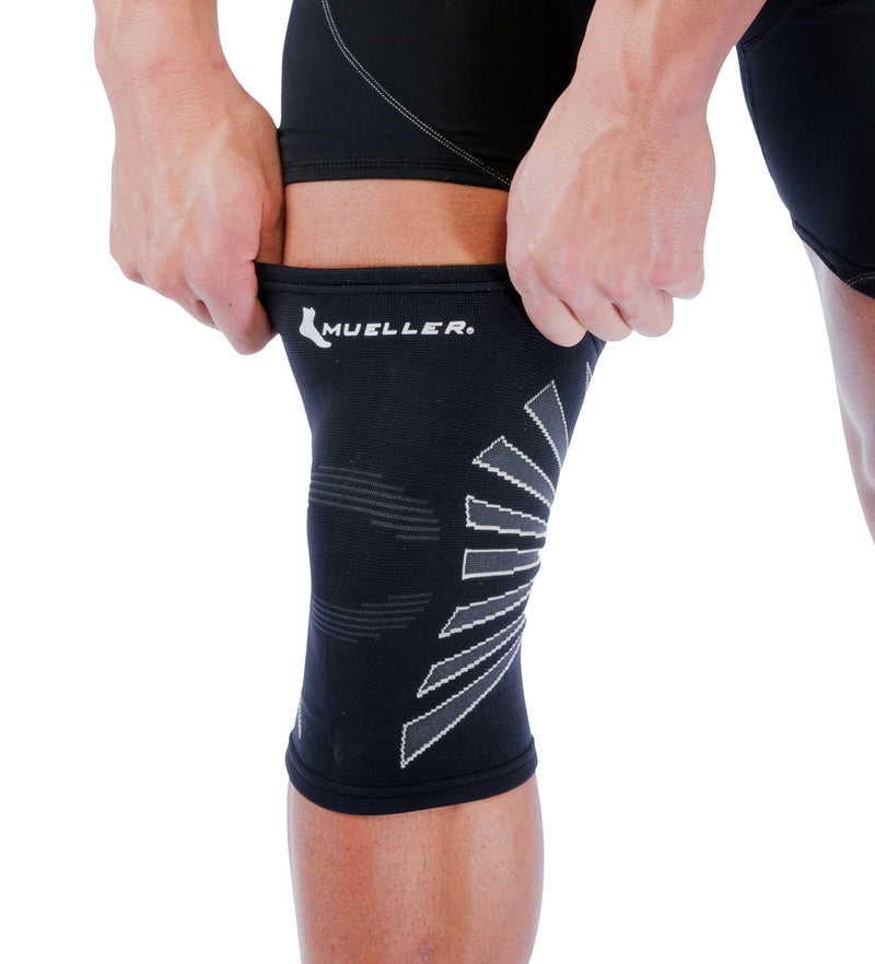 Load image into Gallery viewer, Mueller OmniForce Knee Support K-100