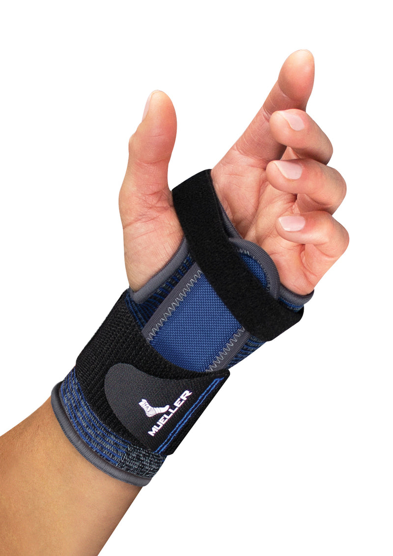 Load image into Gallery viewer, Mueller 3-in-1 Reversible Wrist Brace