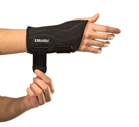 Load image into Gallery viewer, Mueller Sports Fitted Wrist Brace