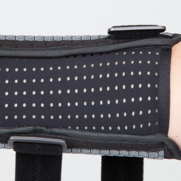 Load image into Gallery viewer, Comfort Cool® Gladiator™ Wrist Orthosis