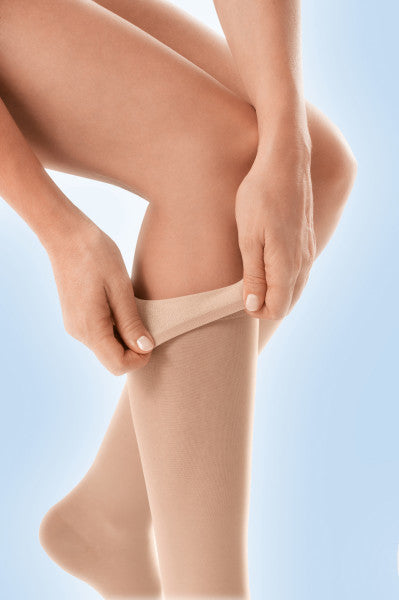 JOBST Women's Opaque Softfit Knee High 15-20 mmHg Closed Toe