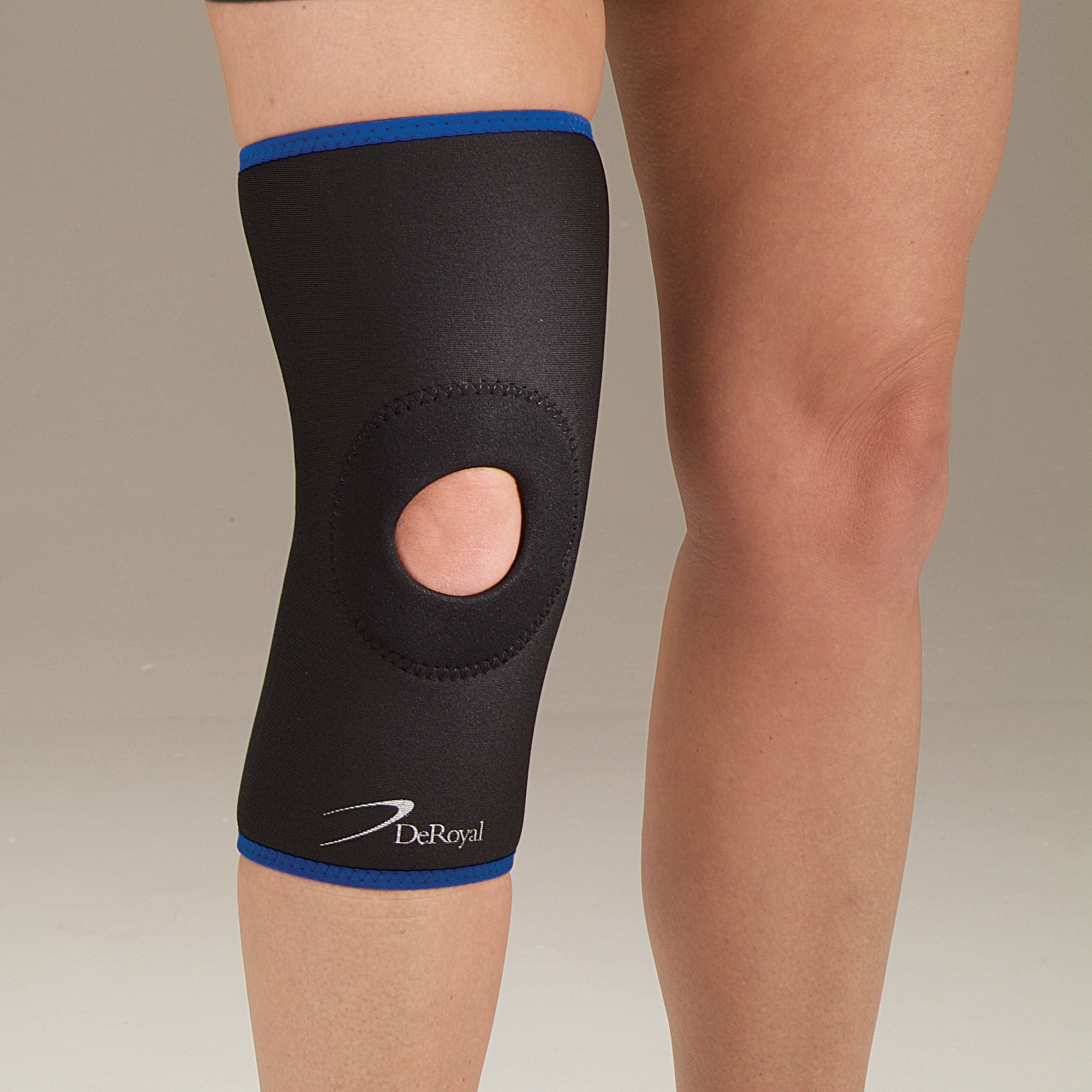 Deroyal Tri-Tex™ Open Patella Knee Support – Rehab Supply Shoppe